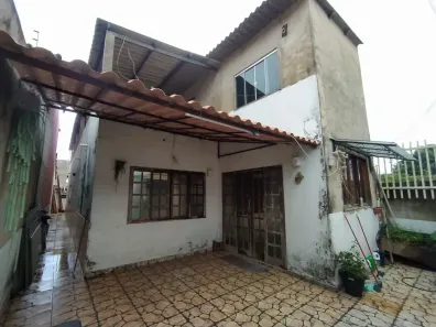 Casa com 3 Quartos à venda, 225m² no Região dos Lagos, Brasília