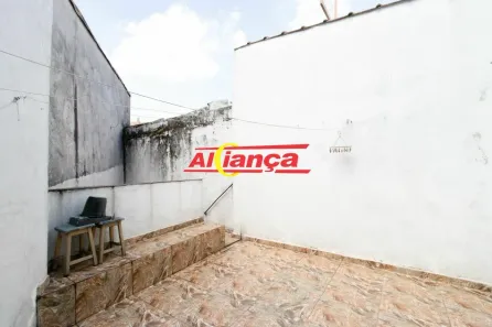 Casa com 3 Quartos para alugar, 140m² no Vila Galvão, Guarulhos