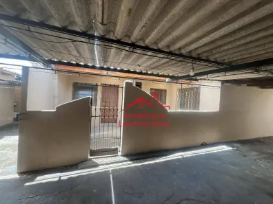 Casa com 2 Quartos para alugar, 50m² no Vila Goes, Londrina