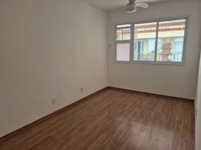 Apartamento com 2 Quartos para alugar, 77m² no Taquara, Rio de Janeiro