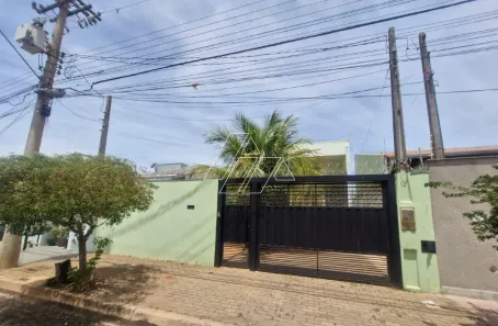 Sobrado com 4 Quartos para alugar, 200m² no Jardim Nazareth, Marília