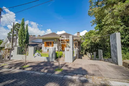Casa com 3 Quartos à venda, 205m² no Bosque Sinoserra, Gramado