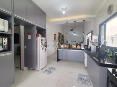 Casa de Condomínio com 3 Quartos à venda, 130m² no Condomínio Residencial Fogaça, Jacareí