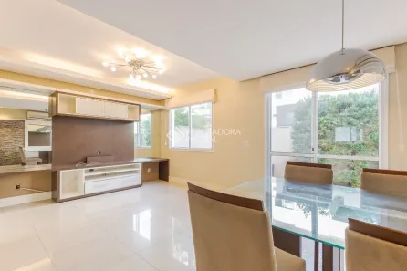 Casa de Condomínio com 3 Quartos para alugar, 170m² no Marechal Rondon, Canoas