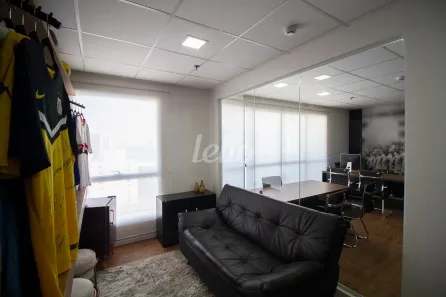 Sala Comercial para alugar, 42m² no Várzea da Barra Funda, São Paulo