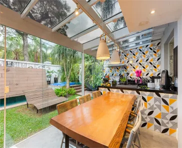 Casa de Condomínio com 3 Quartos à venda, 327m² no Vila Madalena, São Paulo