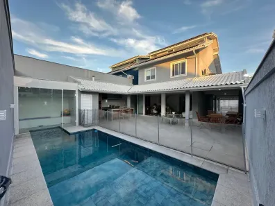 Casa de Condomínio com 4 Quartos à venda, 220m² no Recreio dos Bandeirantes, Rio de Janeiro