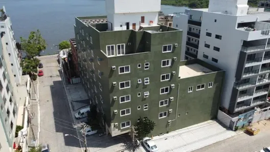 Imóvel Comercial com 50 Quartos à venda, 8500m² no Praia do Pecado, Macaé