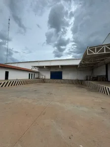 Galpão/Depósito/Armazém para alugar, 1600m² no Distrito Industrial, Cuiabá