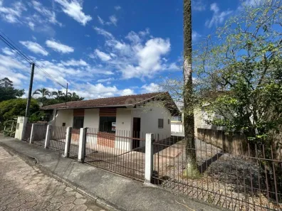 Casa com 2 Quartos para alugar, 77m² no Salto do Norte, Blumenau