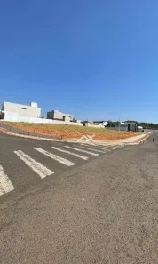 Lote/Terreno à venda, 315m² no Residencial Villa de León, Piratininga