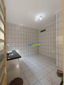 Casa com 2 Quartos para alugar, 80m² no Parque Gerassi, Santo André