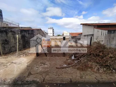 Lote/Terreno para alugar, 360m² no Santa Mônica, Uberlândia