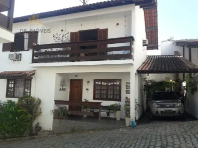 Casa de Condomínio com 4 Quartos à venda, 174m² no Maria Paula, São Gonçalo