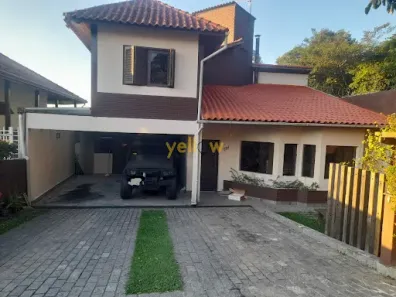 Casa de Condomínio com 3 Quartos à venda, 375m² no Arujá Country Club, Itaquaquecetuba
