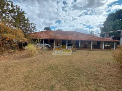 Fazenda/Sítio com 10 Quartos à venda, 212m² no Jardim Santa Clara, Uberaba