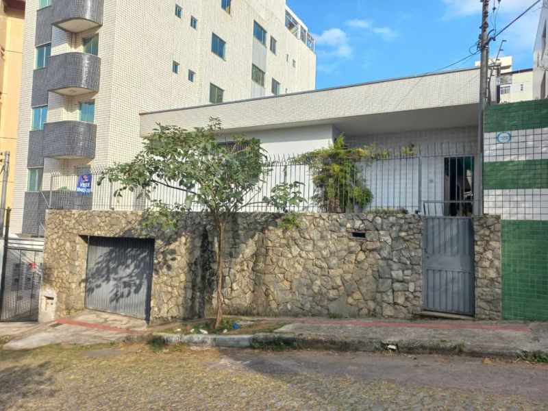 Casa com 4 quartos — Nova Suíssa, Belo Horizonte