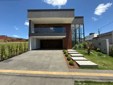 Sobrado com 3 Quartos à venda, 337m² no Jardins Capri, Senador Canedo