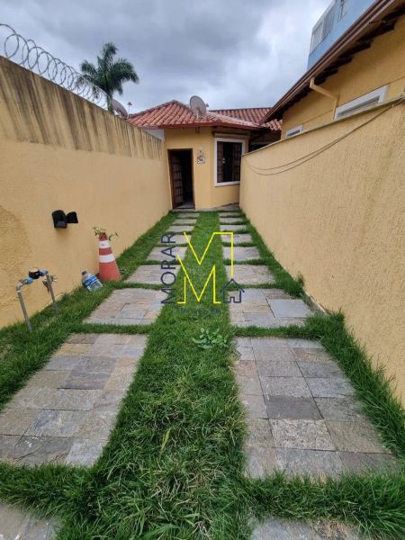 Casa com 2 quartos — Santa Amélia, Belo Horizonte