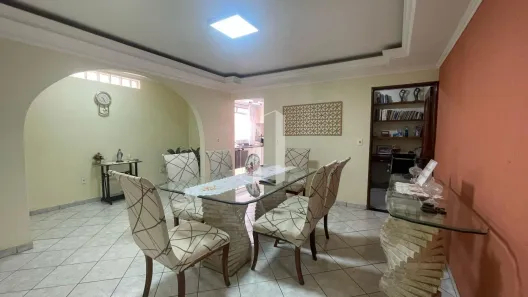 Casa com 4 Quartos à venda, 455m² no Jardim América, Goiânia