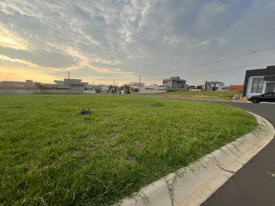 Lote/Terreno à venda, 330m² no Parque Residencial Terras de Yucatan, Monte Mor