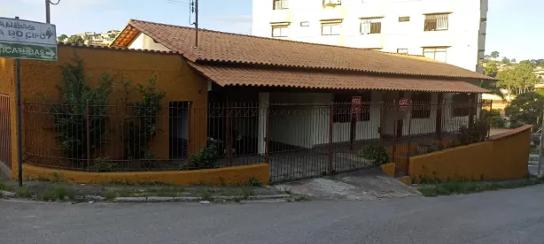 Imóvel Comercial com 4 Quartos para alugar, 278m² no Centro, Santa Luzia