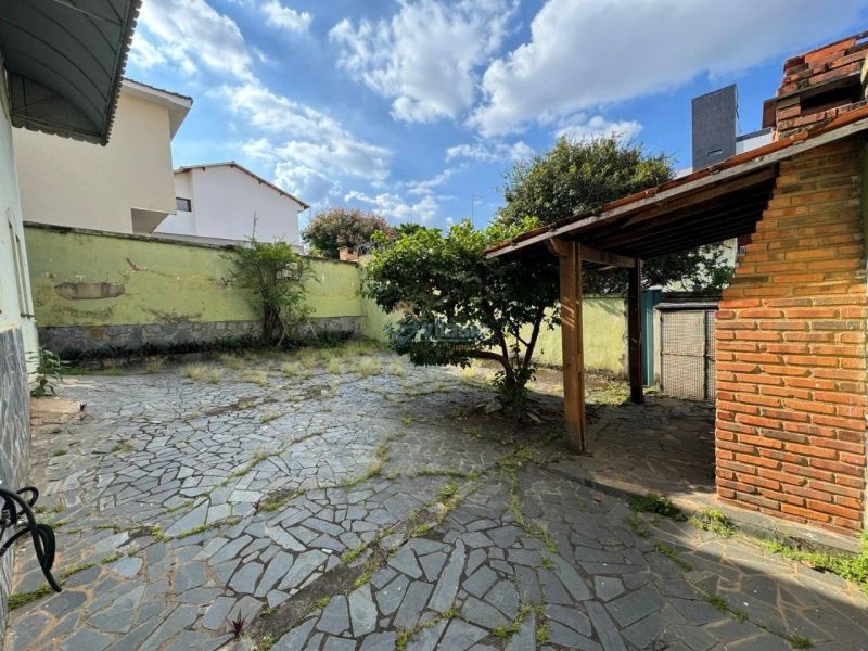 Casa com 4 quartos — Santa Rosa, Belo Horizonte