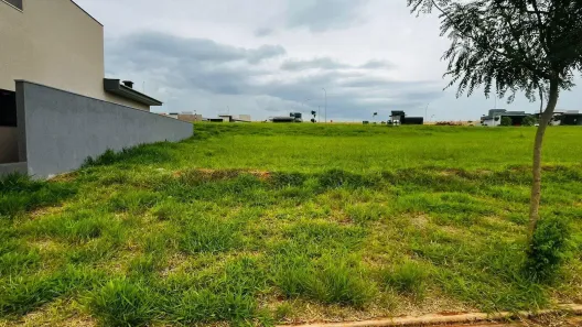 Lote/Terreno à venda, 327m² no Samambaia Parque Residencial, Bauru