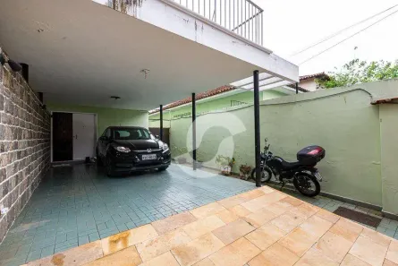 Casa com 4 Quartos à venda, 310m² no São Francisco, Niterói