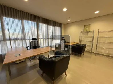 Sala Comercial para alugar, 47m² no Sítio Tamboré Alphaville, Barueri