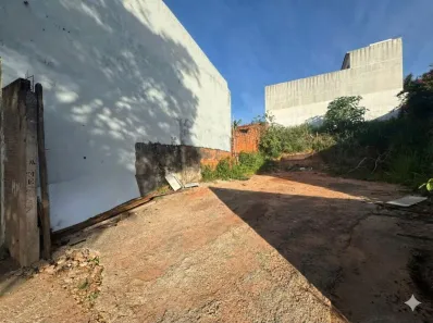 Lote/Terreno à venda, 126m² no Parque Residencial Jardins, Presidente Prudente