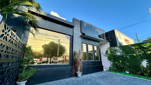 Prédio Comercial com 9 Quartos para alugar, 322m² no Lagoa Nova, Natal