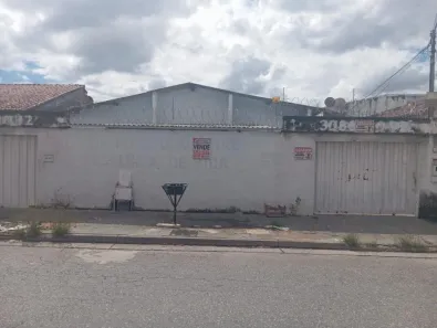 Casa com 3 Quartos à venda, 295m² no Jardim América, Goiânia