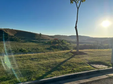 Lote/Terreno à venda, 654m² no São Pedro, Juiz de Fora