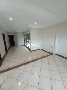 Casa com 4 Quartos para alugar, 180m² no Pampulha, Uberlândia