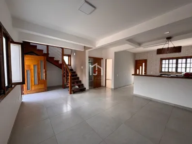 Sobrado com 6 Quartos à venda, 215m² no Perequê Açu, Ubatuba