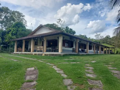 com 4 Quartos à venda, 200000m² no , Cachoeiras de Macacu