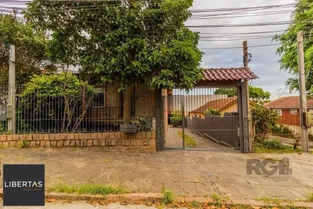 Casa com 4 Quartos à venda, 230m² no Espírito Santo, Porto Alegre