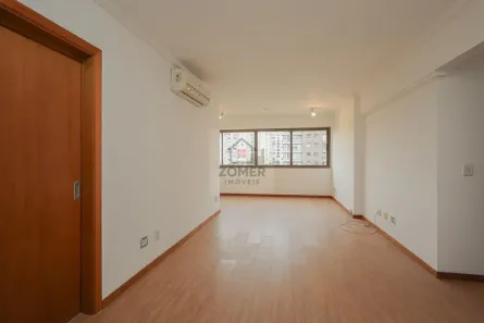Apartamento com 2 Quartos à venda, 72m² no Passo da Areia, Porto Alegre