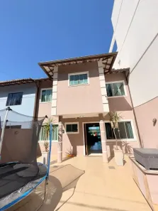 Casa com 4 Quartos à venda, 207m² no Lagoa, Macaé