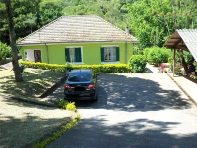 Fazenda/Sítio com 6 Quartos à venda, 200m² no Vila Nova, Porto Alegre