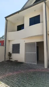 Casa de Condomínio com 3 Quartos para alugar, 150m² no Xaxim, Curitiba