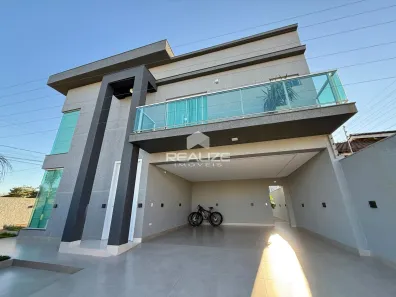Sobrado com 4 Quartos à venda, 259m² no Panorama, Foz do Iguaçu