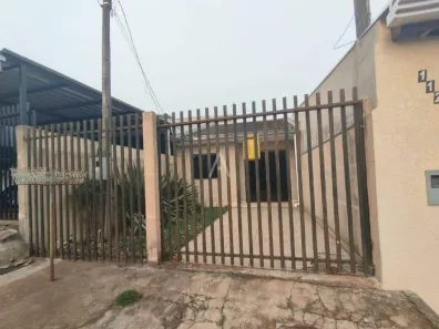 Casa com 2 Quartos para alugar, 60m² no Brasília, Cascavel