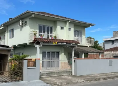 Apartamento com 2 Quartos para alugar, 92m² no Aventureiro, Joinville