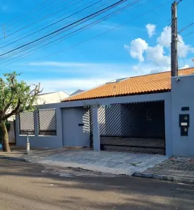 Casa com 3 Quartos à venda, 150m² no Jardim Monte Sinai, Londrina