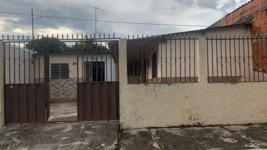 Casa com 3 Quartos à venda, 150m² no Santa Maria, Brasília
