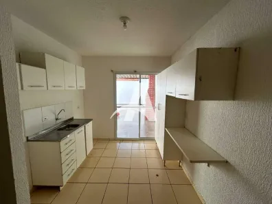 Casa de Condomínio com 3 Quartos para alugar, 80m² no Aclimação, Uberlândia