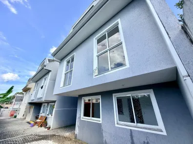 Casa com 3 Quartos à venda, 138m² no Xaxim, Curitiba