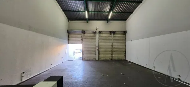 Galpão/Depósito/Armazém à venda, 136m² no Jardim Zulmira, Sorocaba